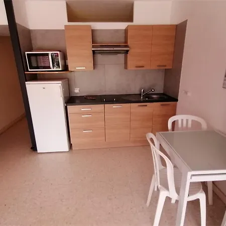 Climatise Pres Plage, 4 Pers. Avec Parking - Port Camargue - Fr-1-731-102 Le Grau-du-Roi